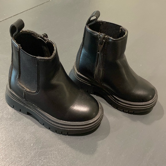 Baby Gap Toddler Ankle Boots - Black - Size 5 - Picture 1 of 10